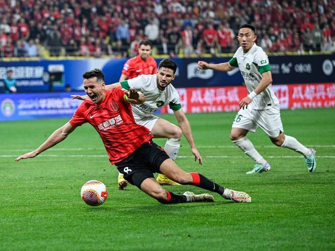 爱游戏在线登录国际比赛日亚冠焦点战，门兴格拉德巴赫状态回暖，更衣室稳定，更衣室氛围转暖的简单介绍