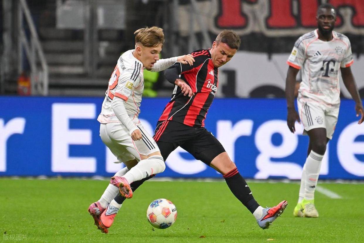 德甲赛前再迎强敌,埃因霍温战术微调,主帅态度——更衣室稳定,赛程密集仍需轮换的简单介绍 德甲赛前再迎强敌,埃因霍温战术微调,主帅态度——更衣室稳定,赛程密集仍需轮换的简单介绍