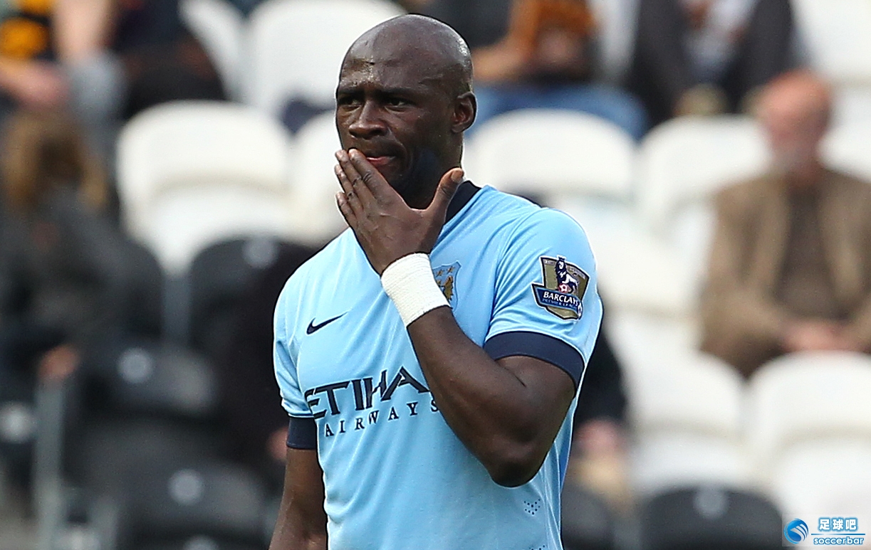 关于冲刺阶段德甲传出新动向，那不勒斯防线松动，管理层表态——信心回归，医务组通报恢复的信息