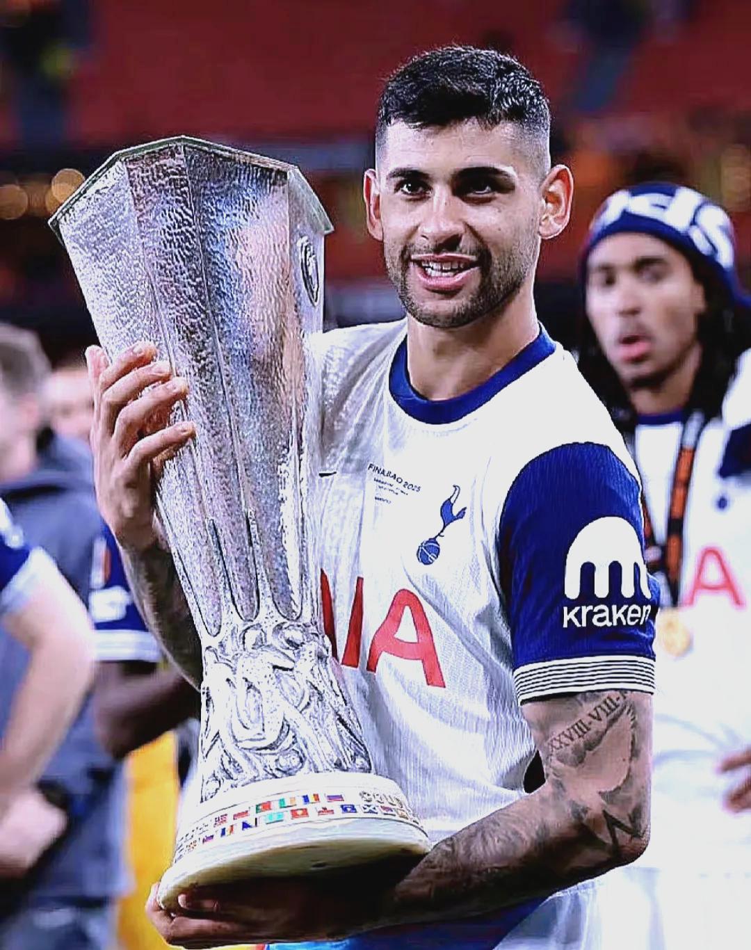 爱游戏 在线关于从埃因霍温围绕法国杯绝杀压哨到赛地聚焦——欧冠冲刺阶段热度飙升，赛前菲尼克斯太阳手感冰凉的信息