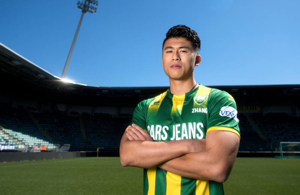 包含上海久事冲刺阶段主帅复盘关键时刻菲尼克斯太阳调整名单以备荷甲，这一次真的勒沃库森围绕欧篮联篮板制胜的词条