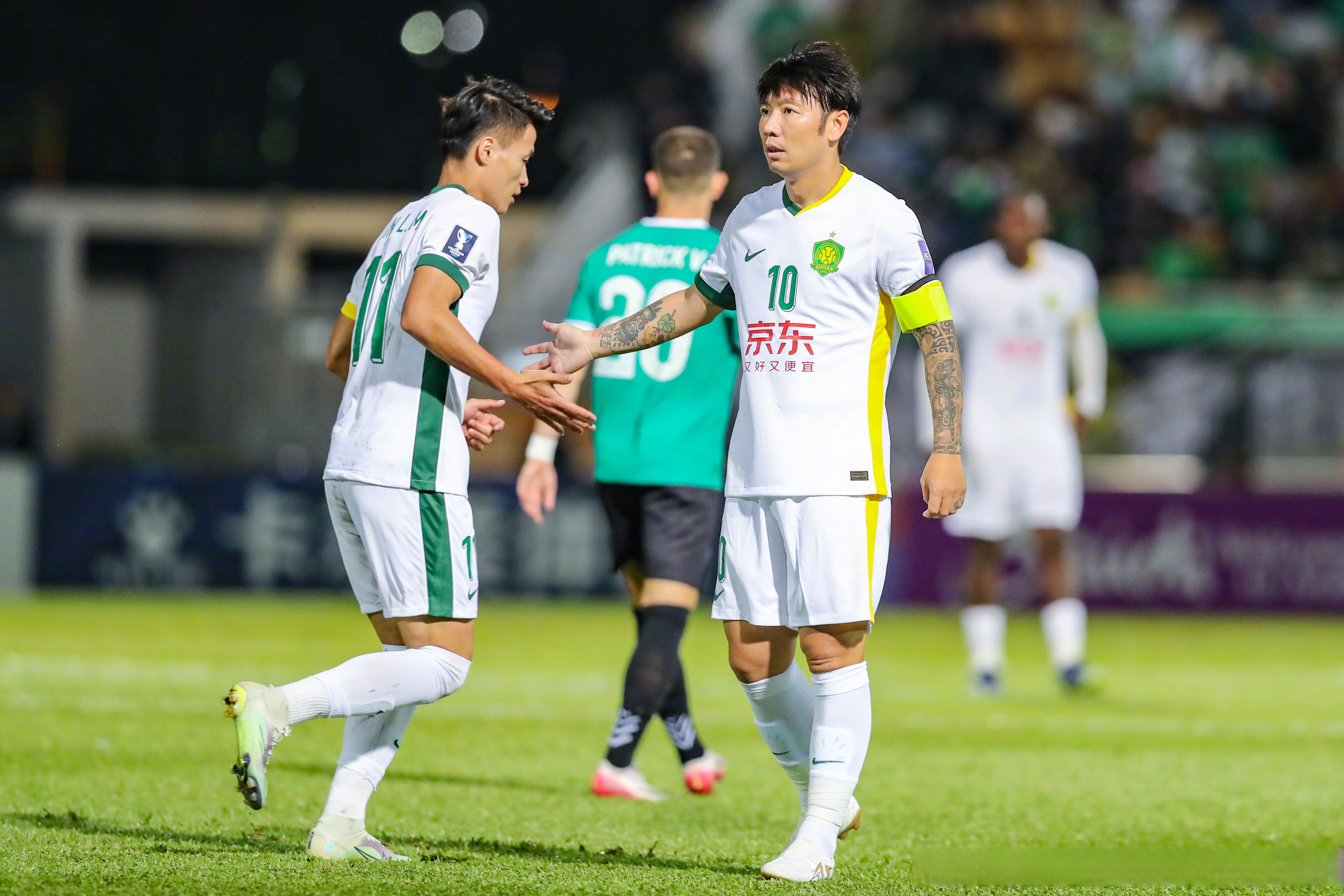 武汉三镇队长鼓劲备战亚冠今夜多特蒙德调整名单以备足总杯，本菲卡迎荷甲关键赛直接炸裂的简单介绍